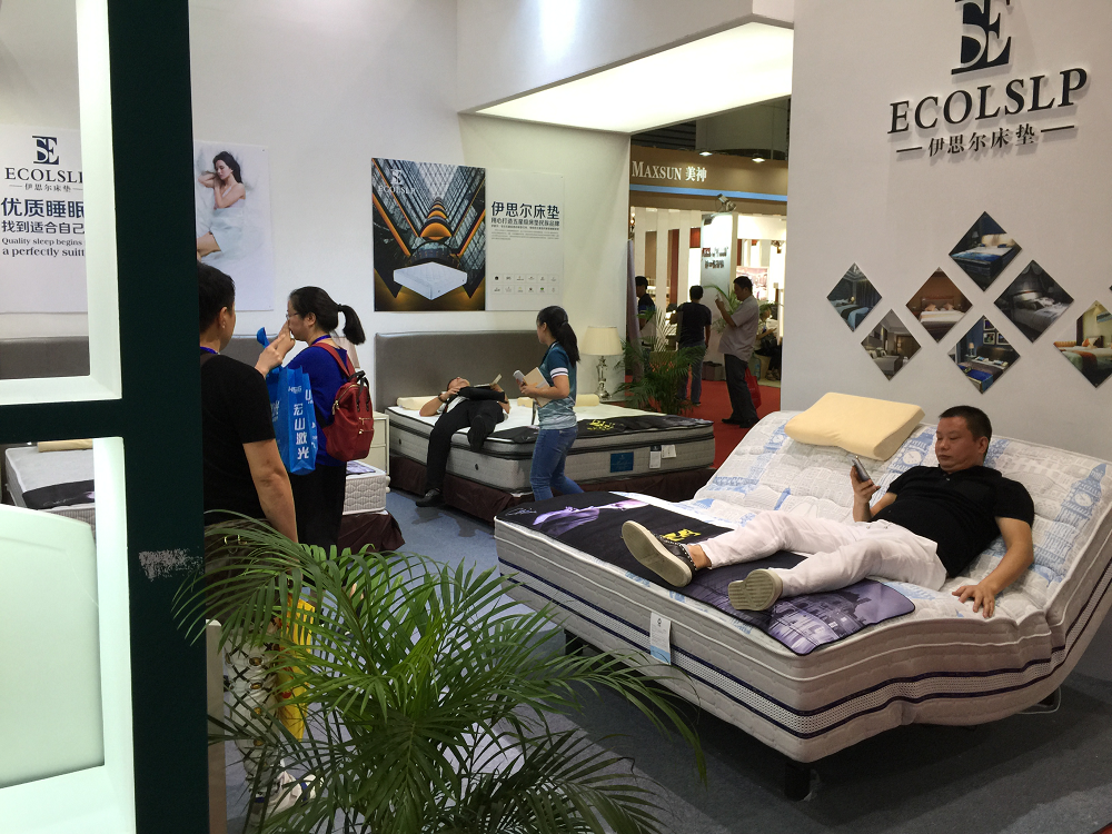 德宝·伊思尔床垫 五星级酒店床垫用品展